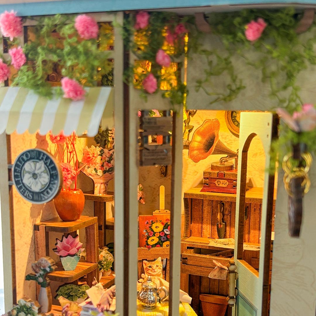 Spring Island Dollhouse - NookFan