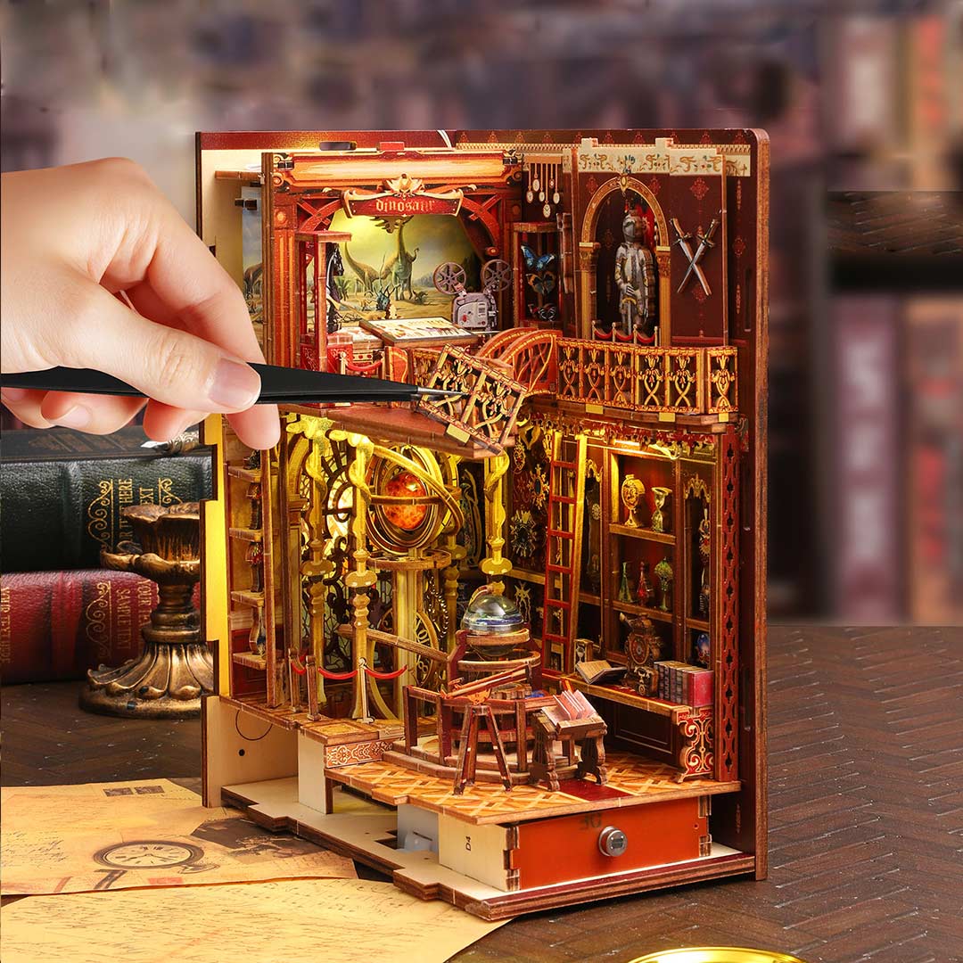 Century Museum - DIY Book Nook Kit - NookFan