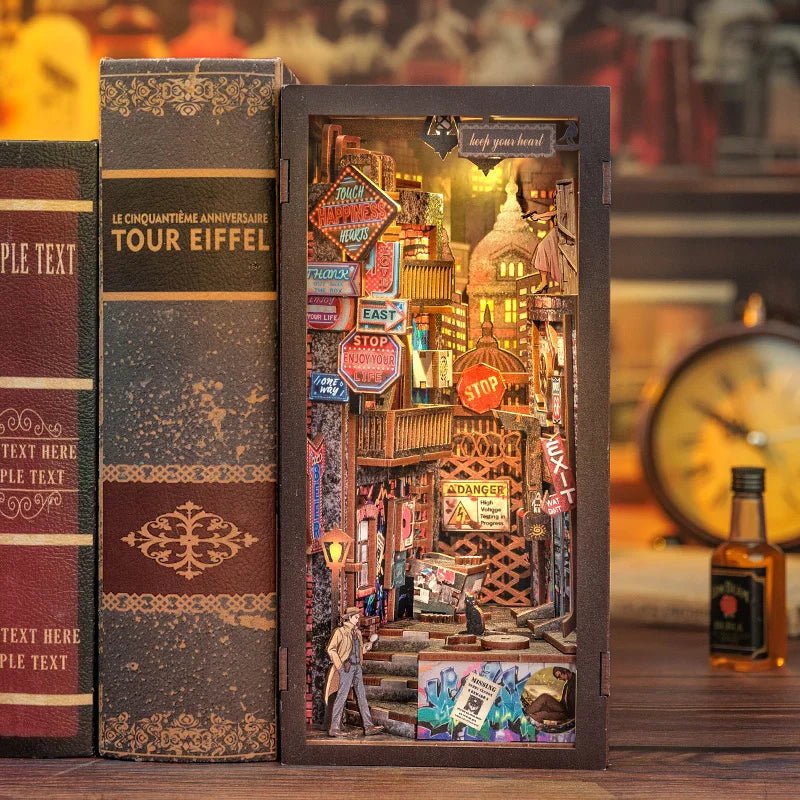 The Long Goodbye - DIY Booknook Kit - TryNooki
