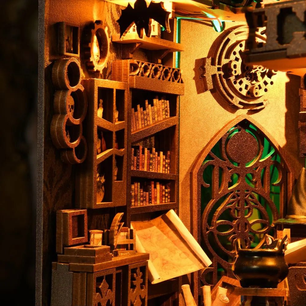 The Master's House - DIY Book Nook Kit - TryNooki