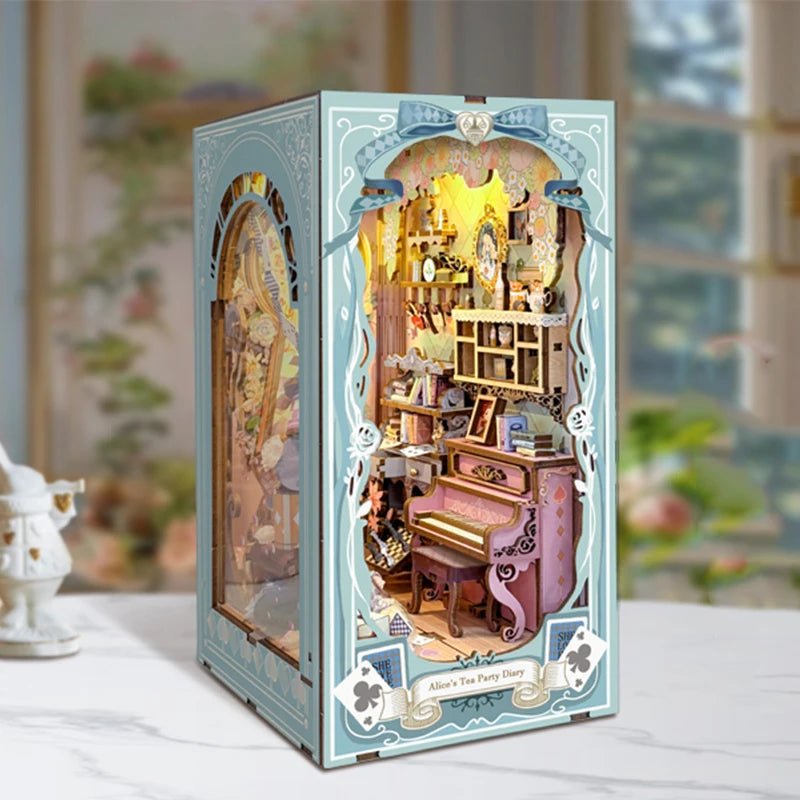 Alice's Wonderland Book Nook - TryNooki