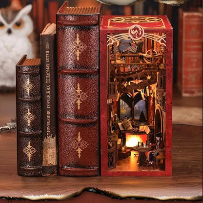 Flame Common Room - DIY Book Nook Kit - TryNooki