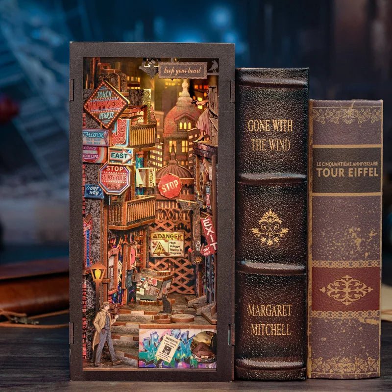 The Long Goodbye - DIY Detective Book Nook Kit - TryNooki